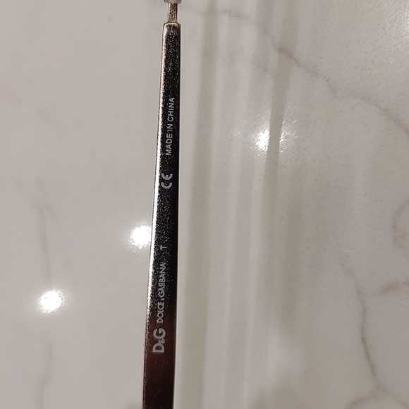 Dolce & Gabbana (D&G) women's sunglasses - Picture 7 of 9